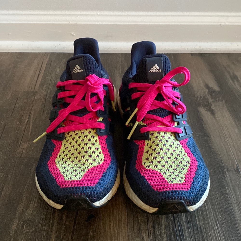 ADIDAS ULTRABOOSTS Navy Pink Multi